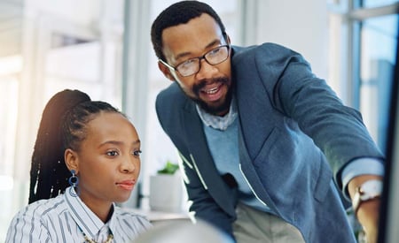 professor-helping-student